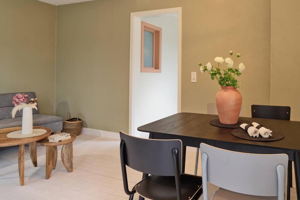 Mosel-Auszeit - Fewo Mit Sauna & Sonnenterrasse - Ideal Fuer 2 Personen อือร์ซิก ภายนอก รูปภาพ